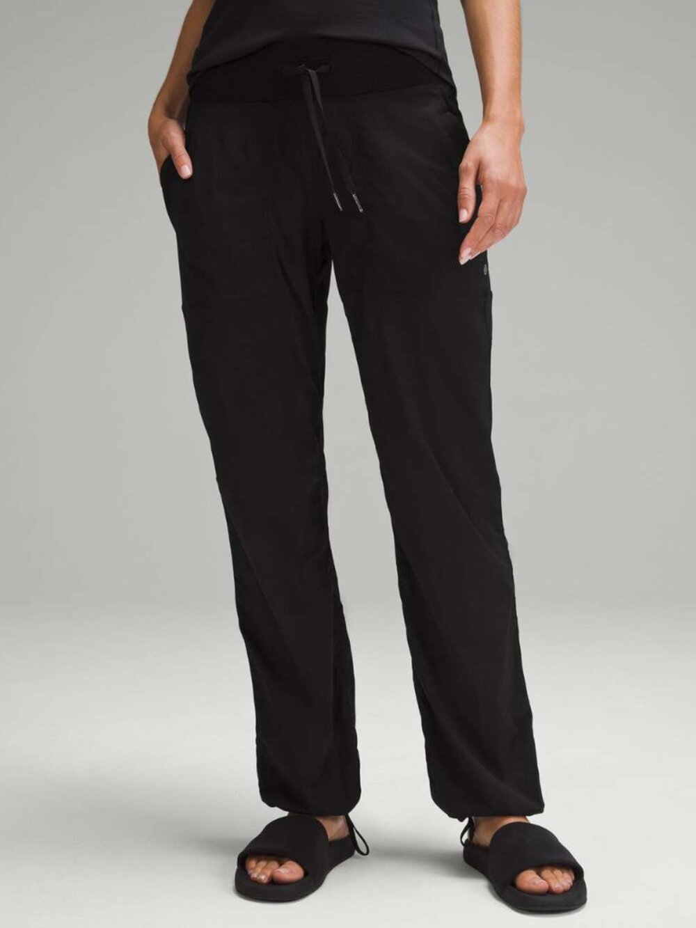 Lululemon Dance Studio Mid-Rise Black Pant Short Women Size 10